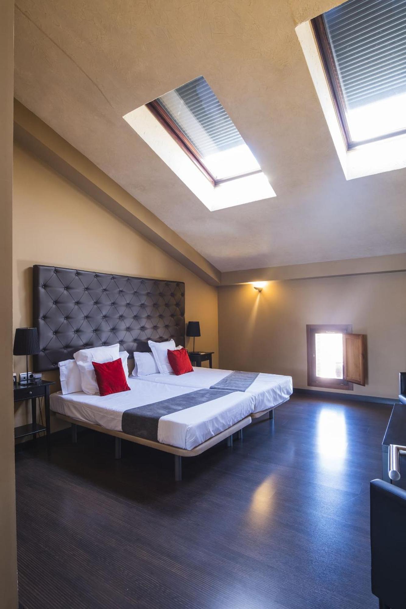 Hotel Alda Castillo De Олите Экстерьер фото