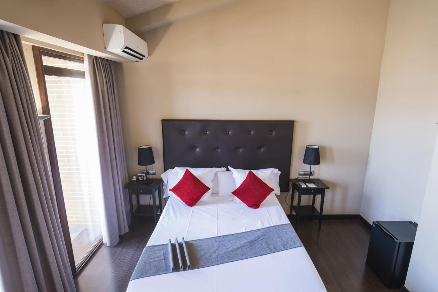 Hotel Alda Castillo De Олите Экстерьер фото